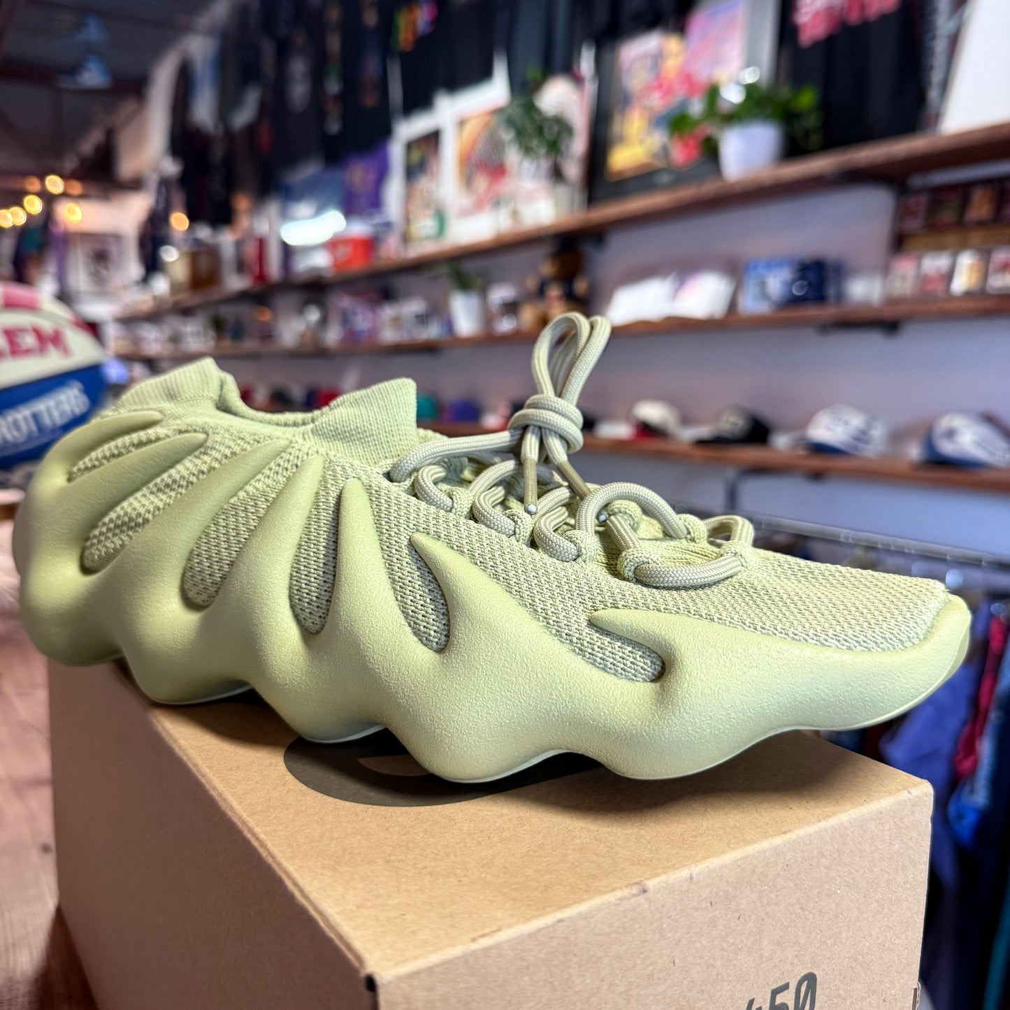 Yeezy 450 'Resin' Size 10 (DS)