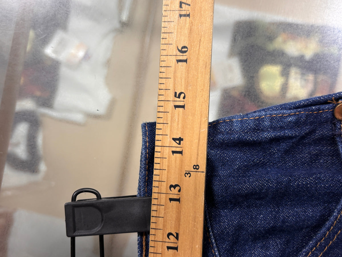 Vintage Wrangler Made in USA Dark Wash Denim Jeans Size 29x32