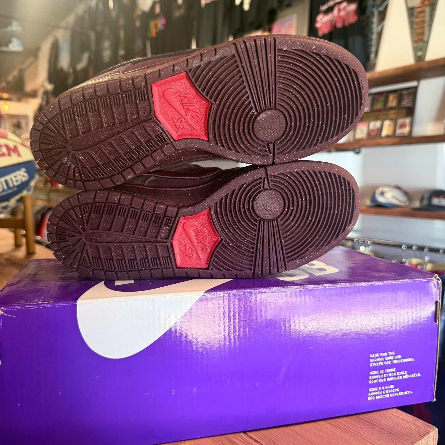 Nike SB Dunk Low 'City of Love Burgundy Crush' Size 6.5