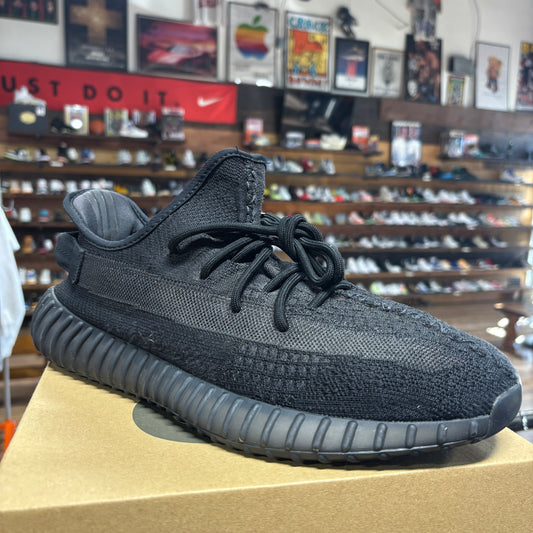 Yeezy 350 v2 'Onyx' Size 12