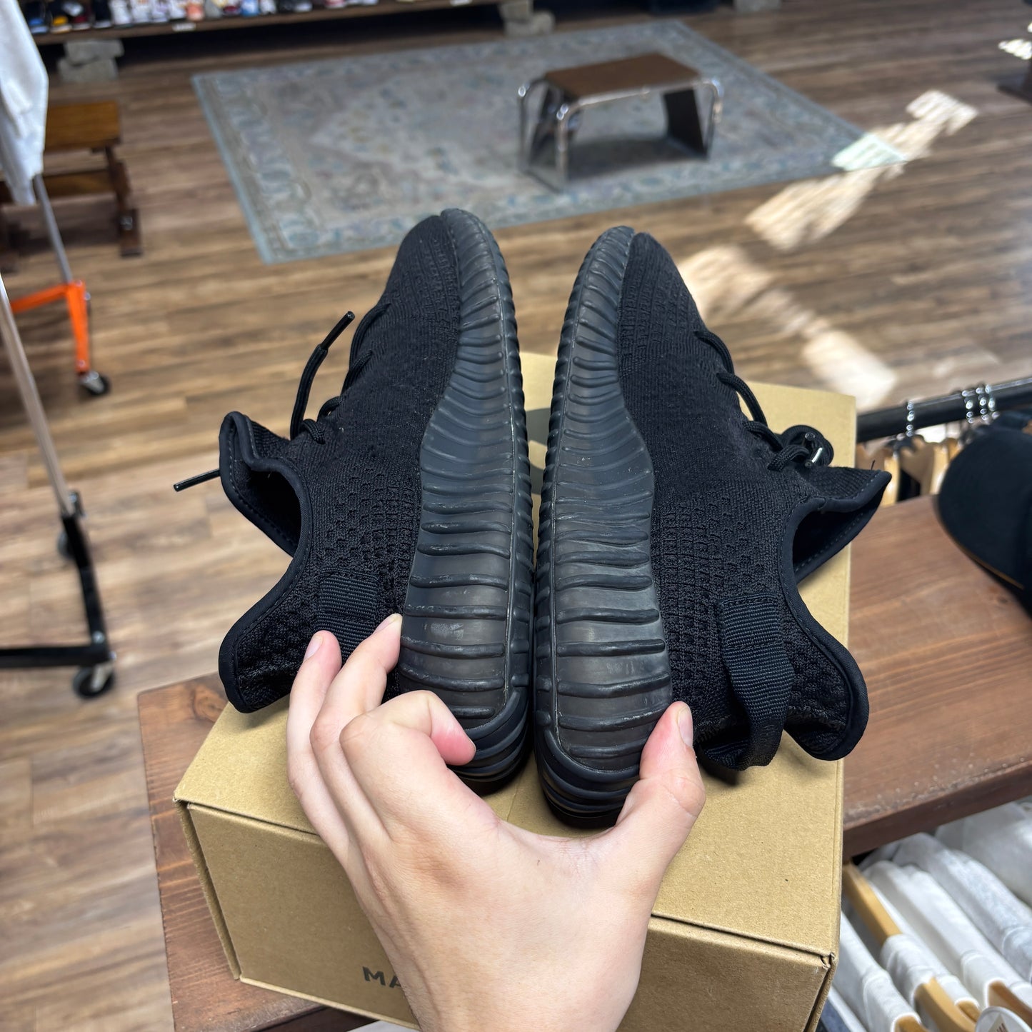 Yeezy 350 v2 'Onyx' Size 12