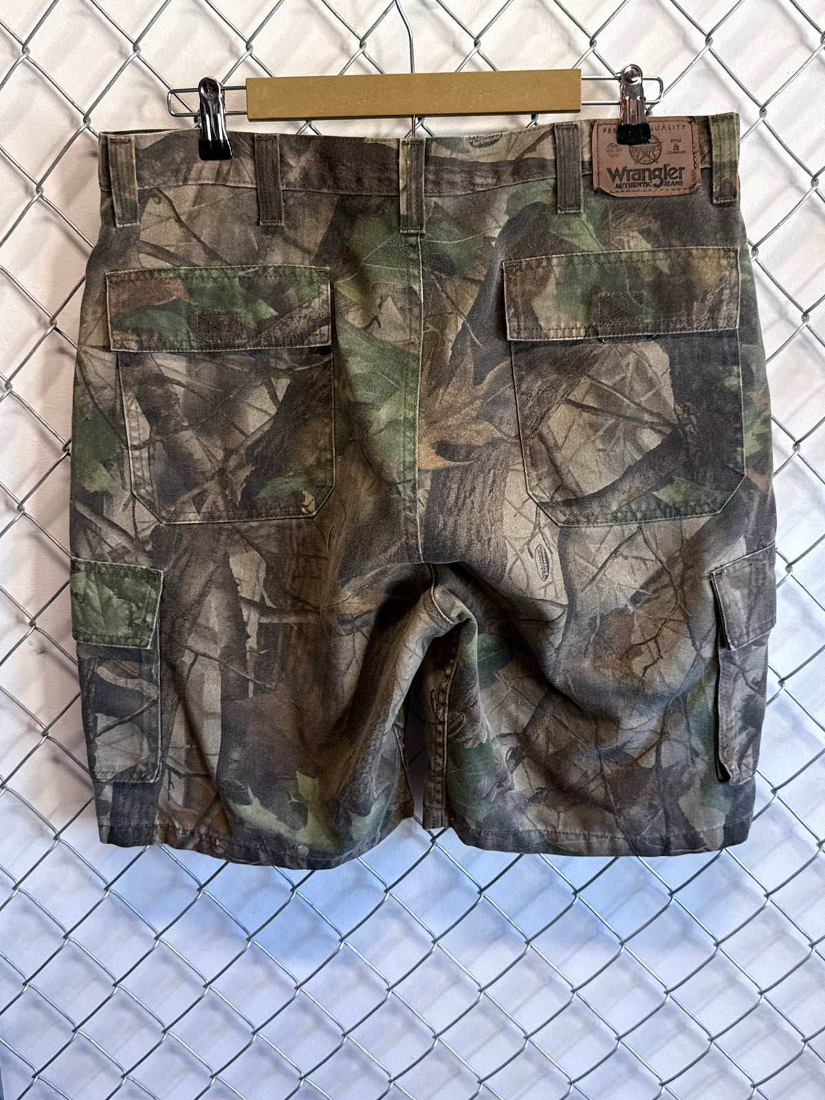 Wrangler Hunting Camo Cargo Shorts Size 36