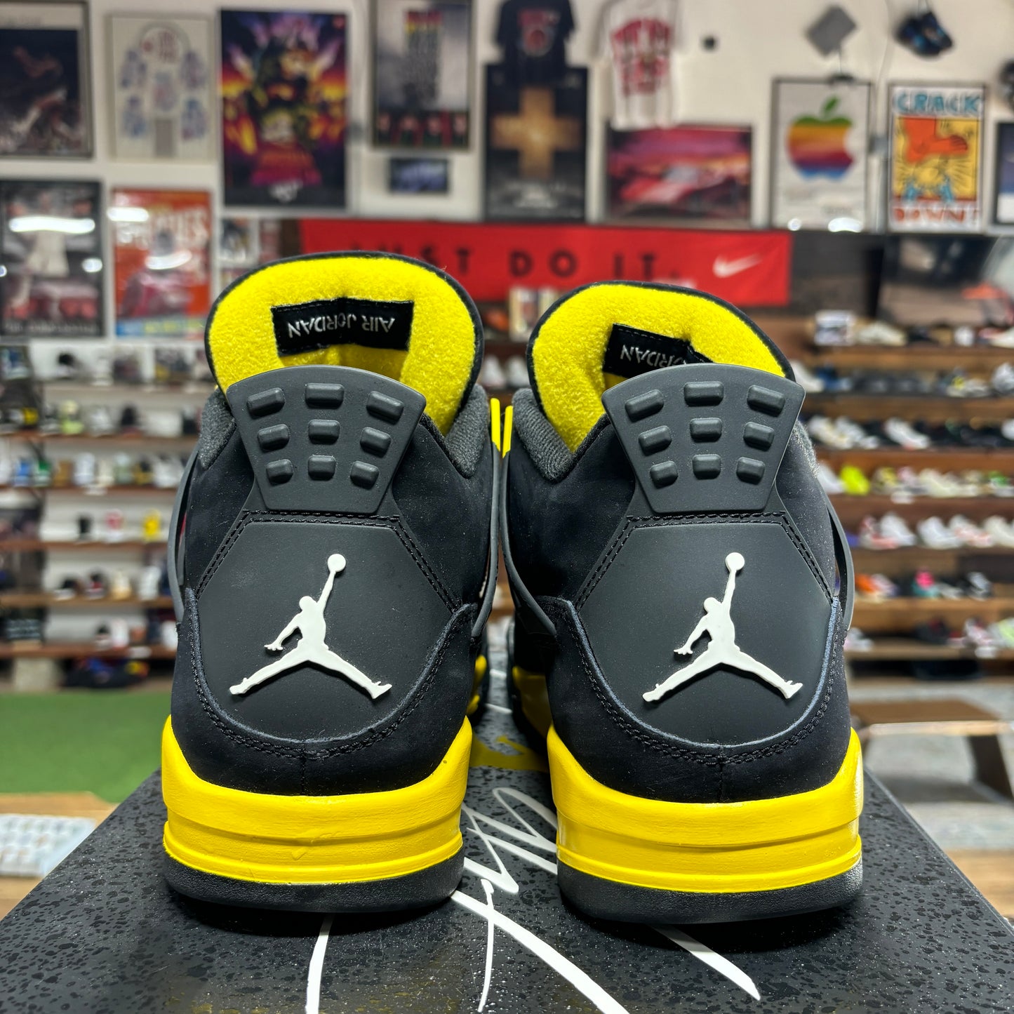 Jordan 4 'Thunder' Size 12