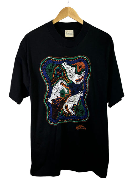 Vintage 90's Australia Kangaroo Tribal Art Graphic Tee Size Large