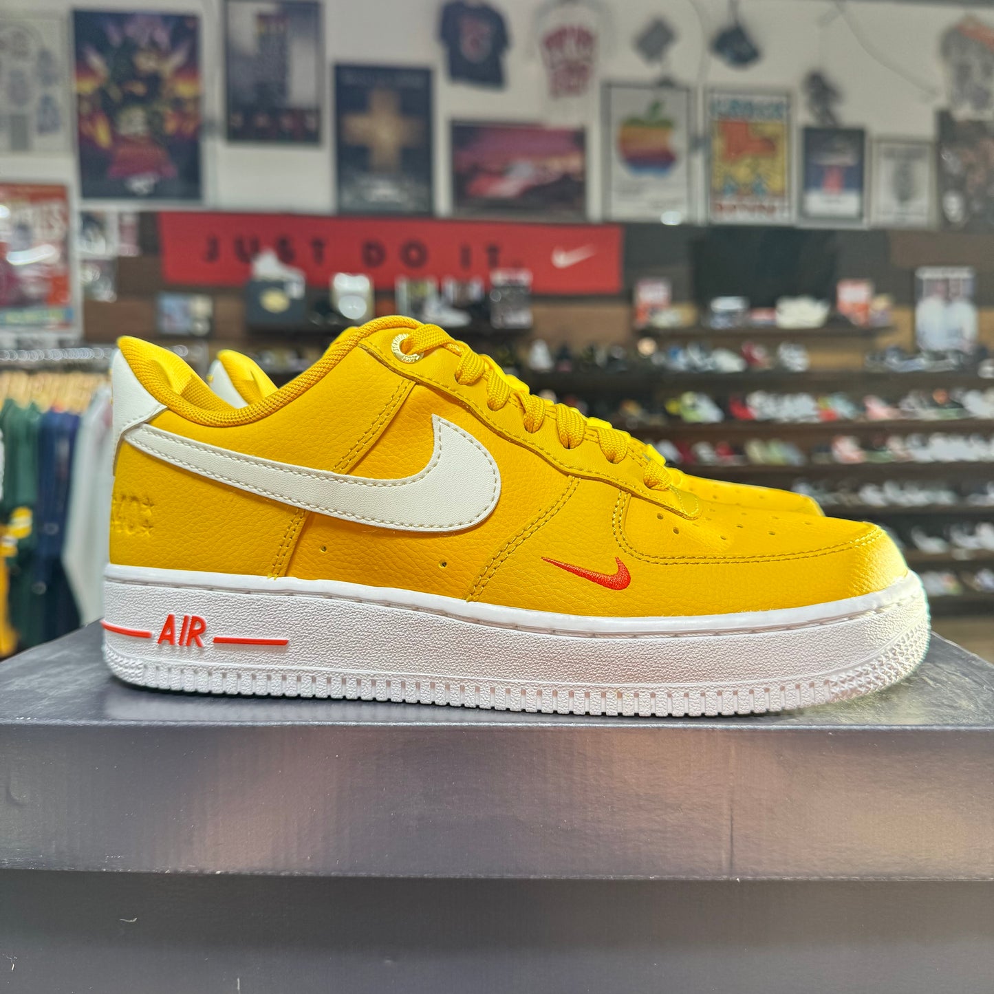 Nike AF1 Low '40th Anniversary Yellow Ochre' Size 7W/5.5Y