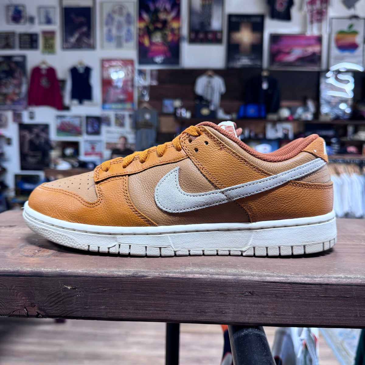 Nike Dunk Low 'Monarch' Size 9