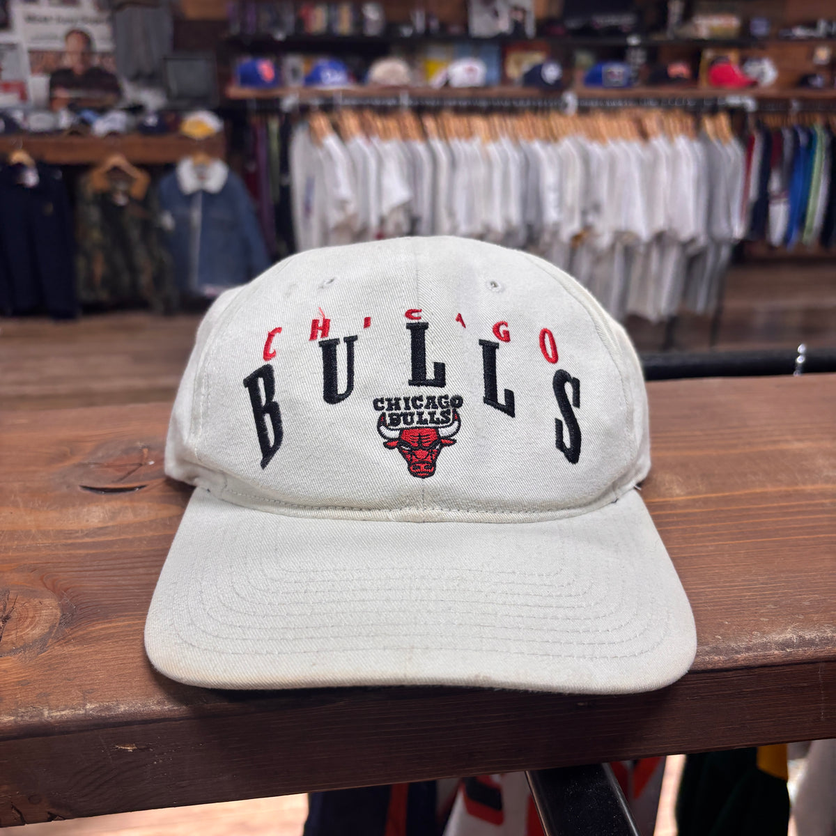 Vintage 90's Chicago Bulls NBA Logo White Snapback Hat