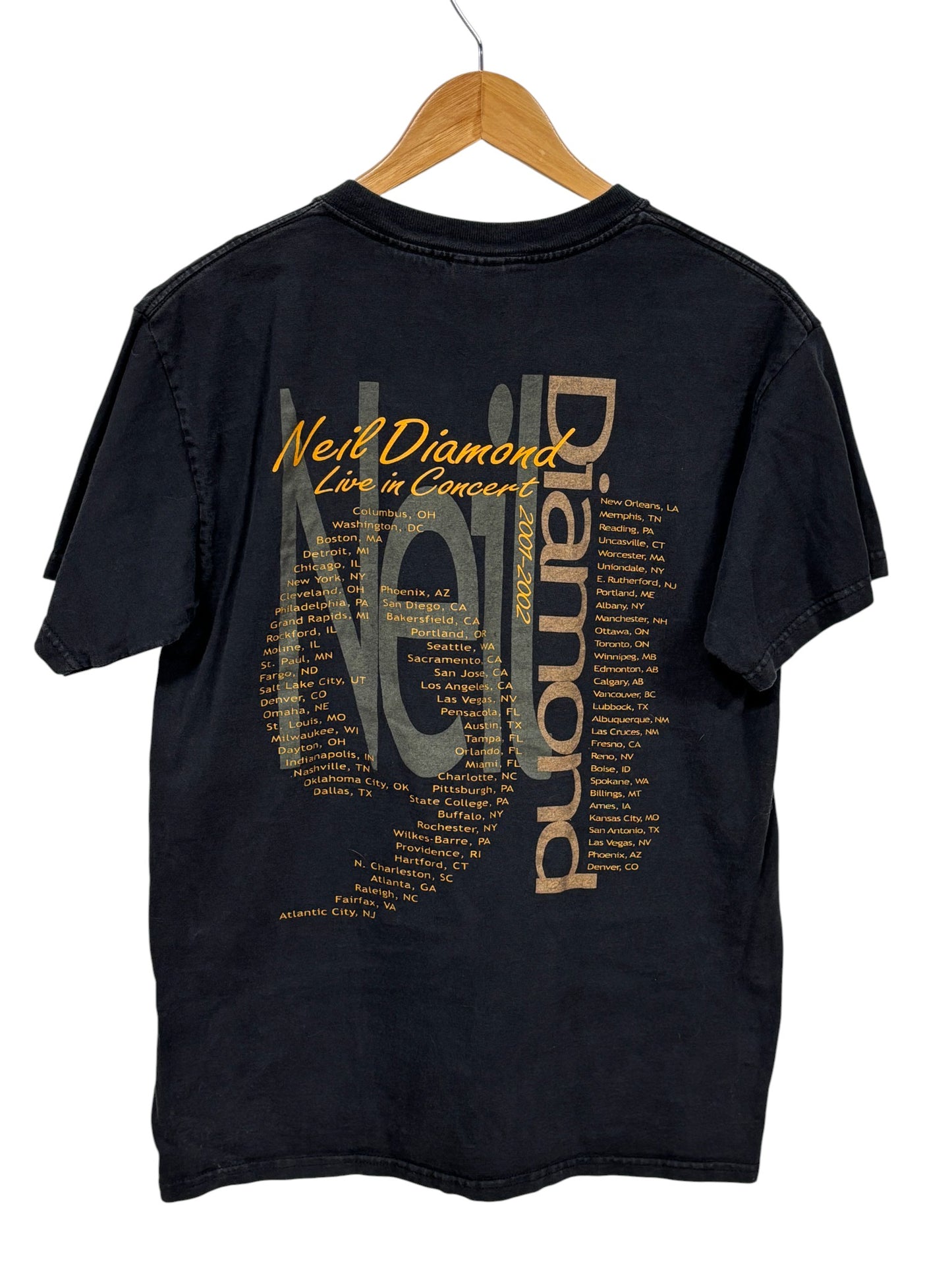 Vintage 2002 Neil Diamond On Tour Band Graphic Tee Size Medium