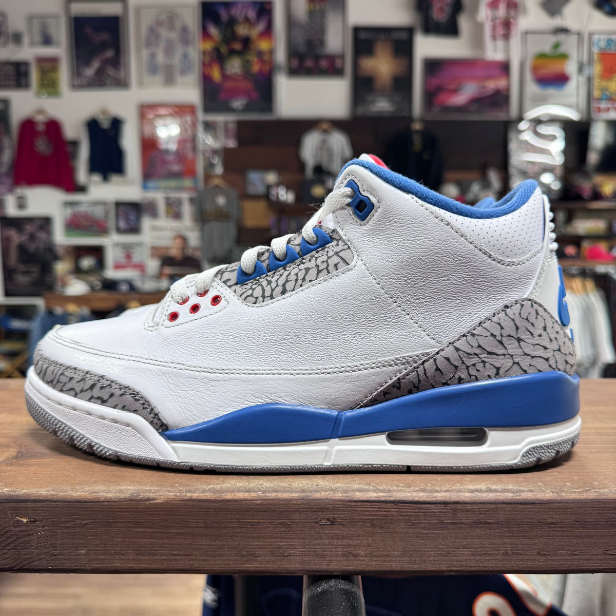 Jordan 3 'True Blue' Size 9.5