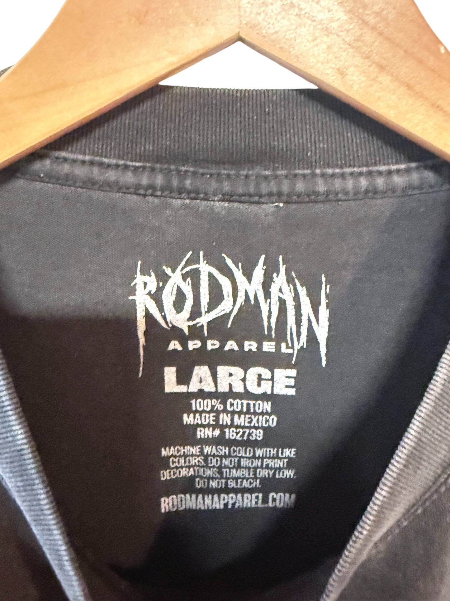 Modern Dennis Rodman Parking Lot Style NBA Graphic Tee Size Large