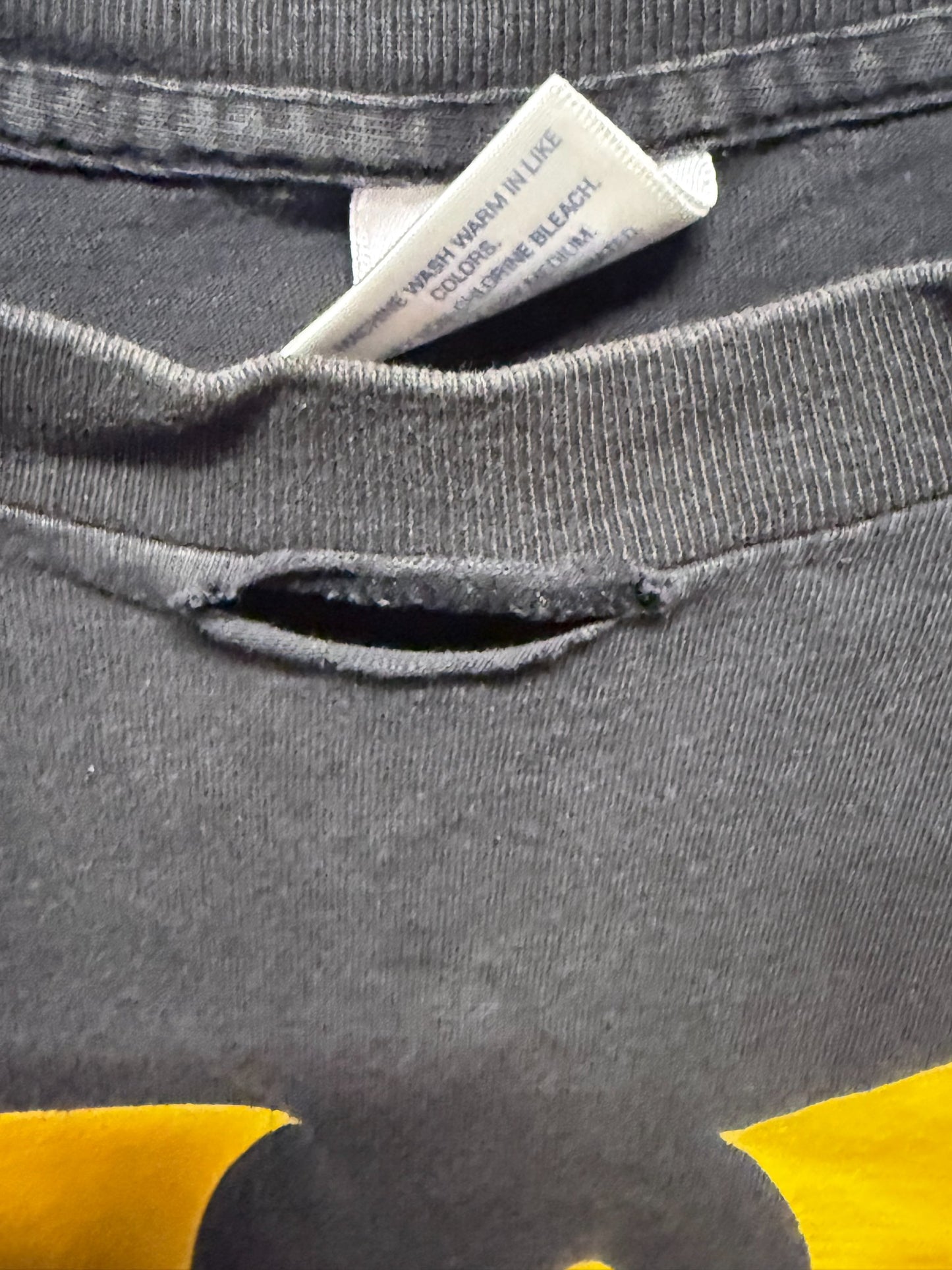 Vintage 90's Wu-Tang Cream Cash Rules Everything Pyramid Tag Rap Tee Size XL