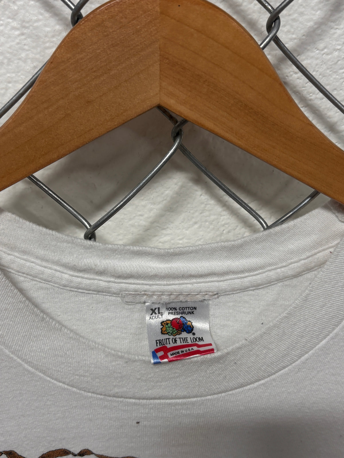 Vintage 90's Badlands South Dakota Native American Moccasin Graphic Tee Size XL