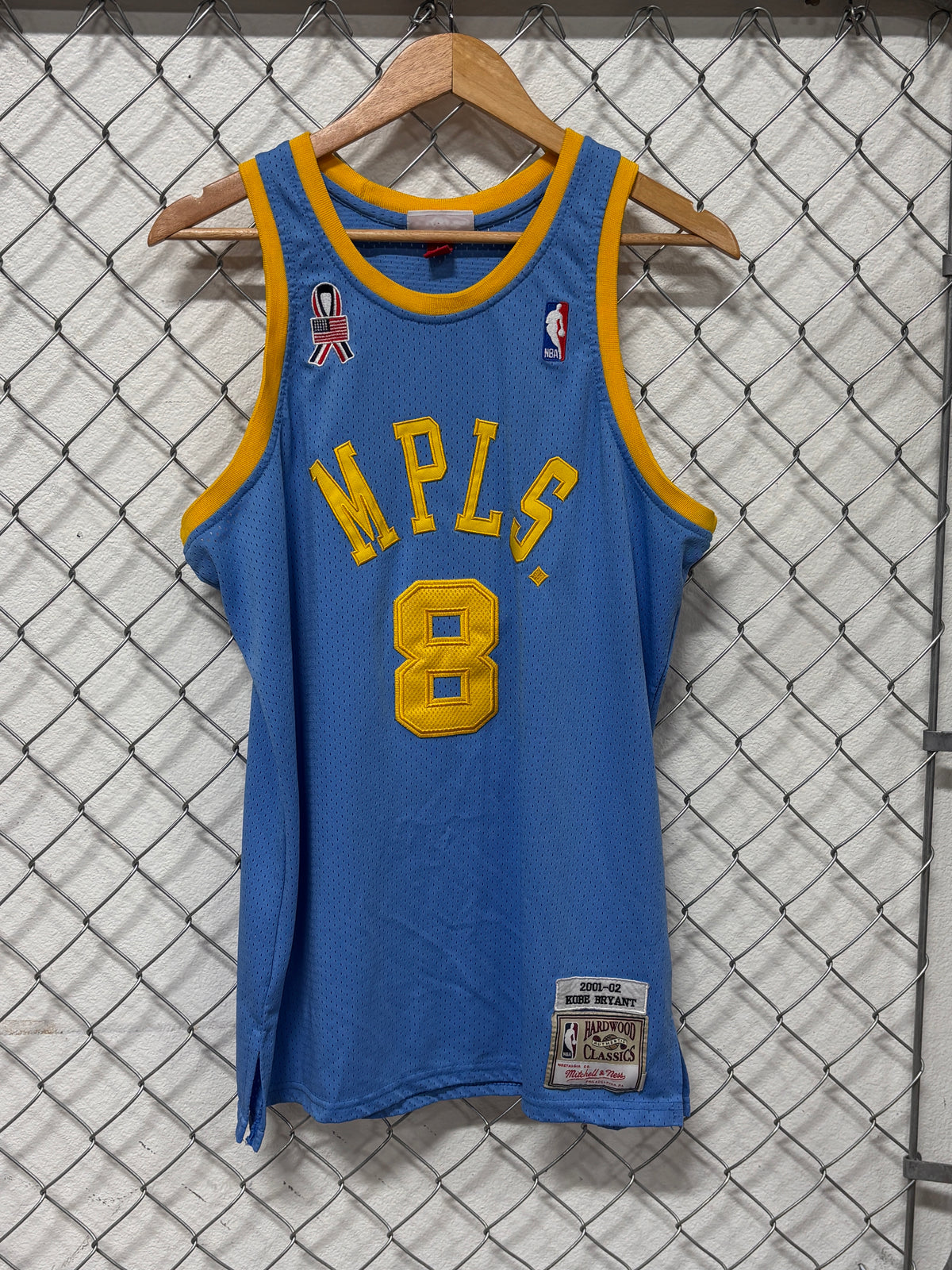 Kobe Bryant MLPS Throwback Lakers Jersey #8 Size Large