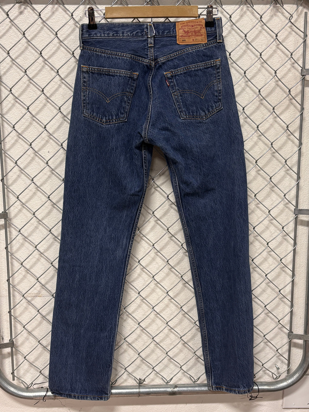 Y2K Levi's 501 Medium Wash Button Fly Denim Jeans Size 29x32