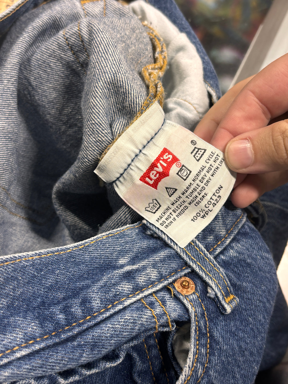 Y2K Levi's 501 Medium Wash Button Fly Denim Jeans Size 29x32