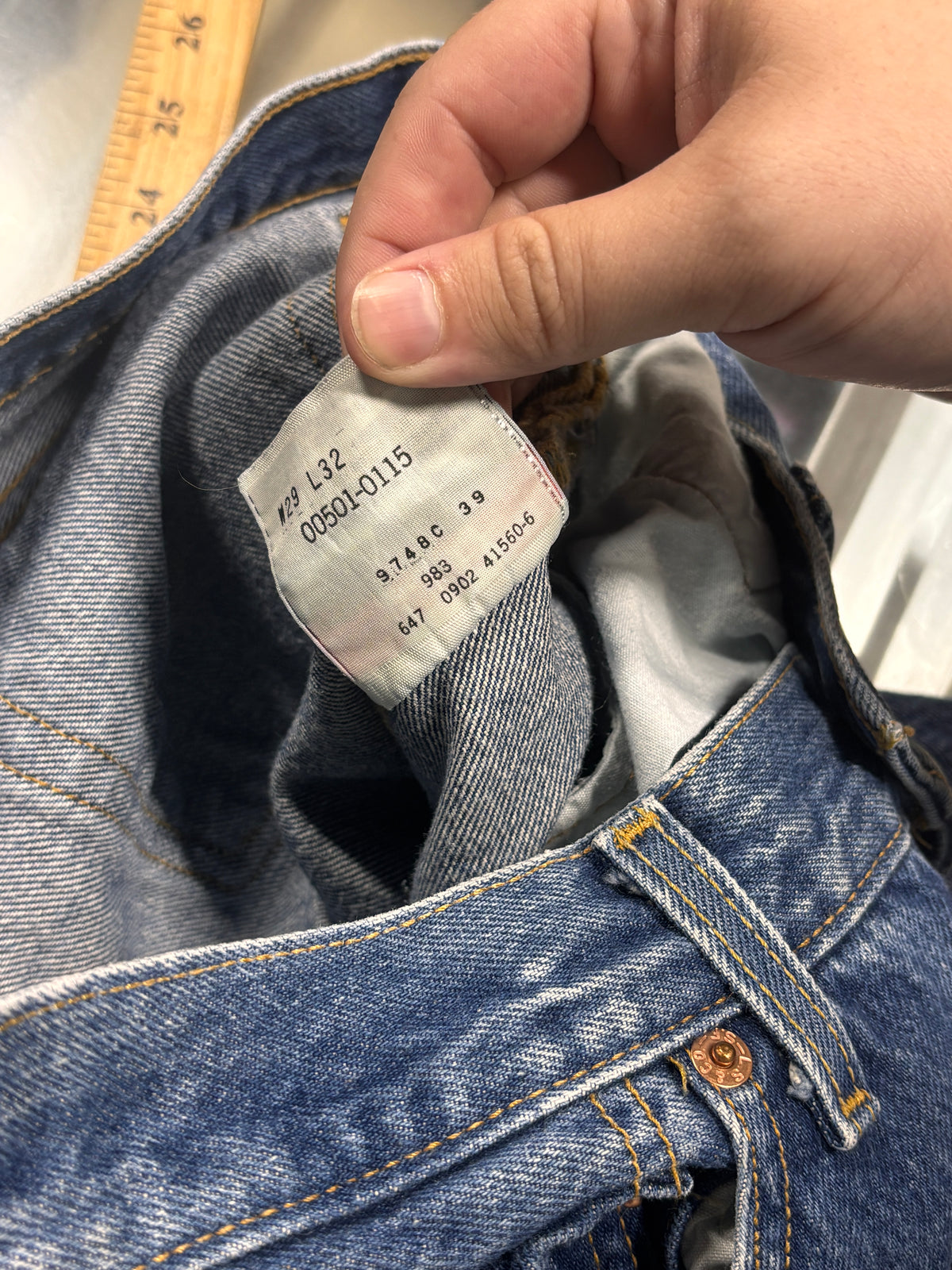 Y2K Levi's 501 Medium Wash Button Fly Denim Jeans Size 29x32