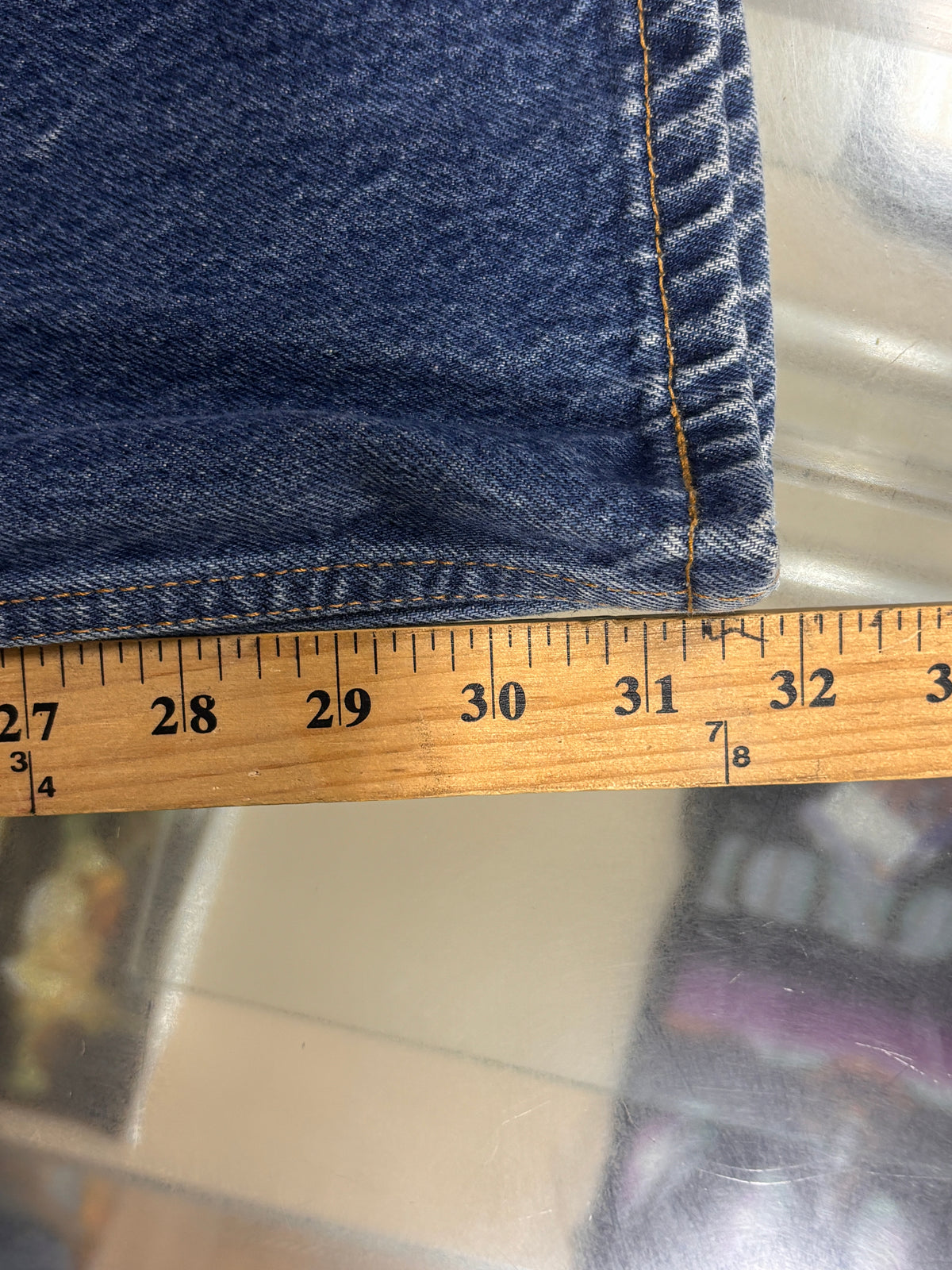 Y2K Levi's 501 Medium Wash Button Fly Denim Jeans Size 29x32