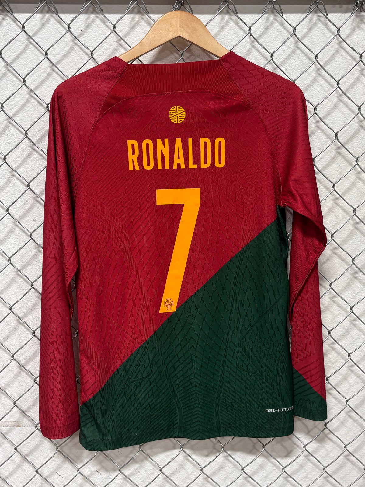 Nike Ronaldo Red Green #7 Soccer Futbol Jersey Size Medium