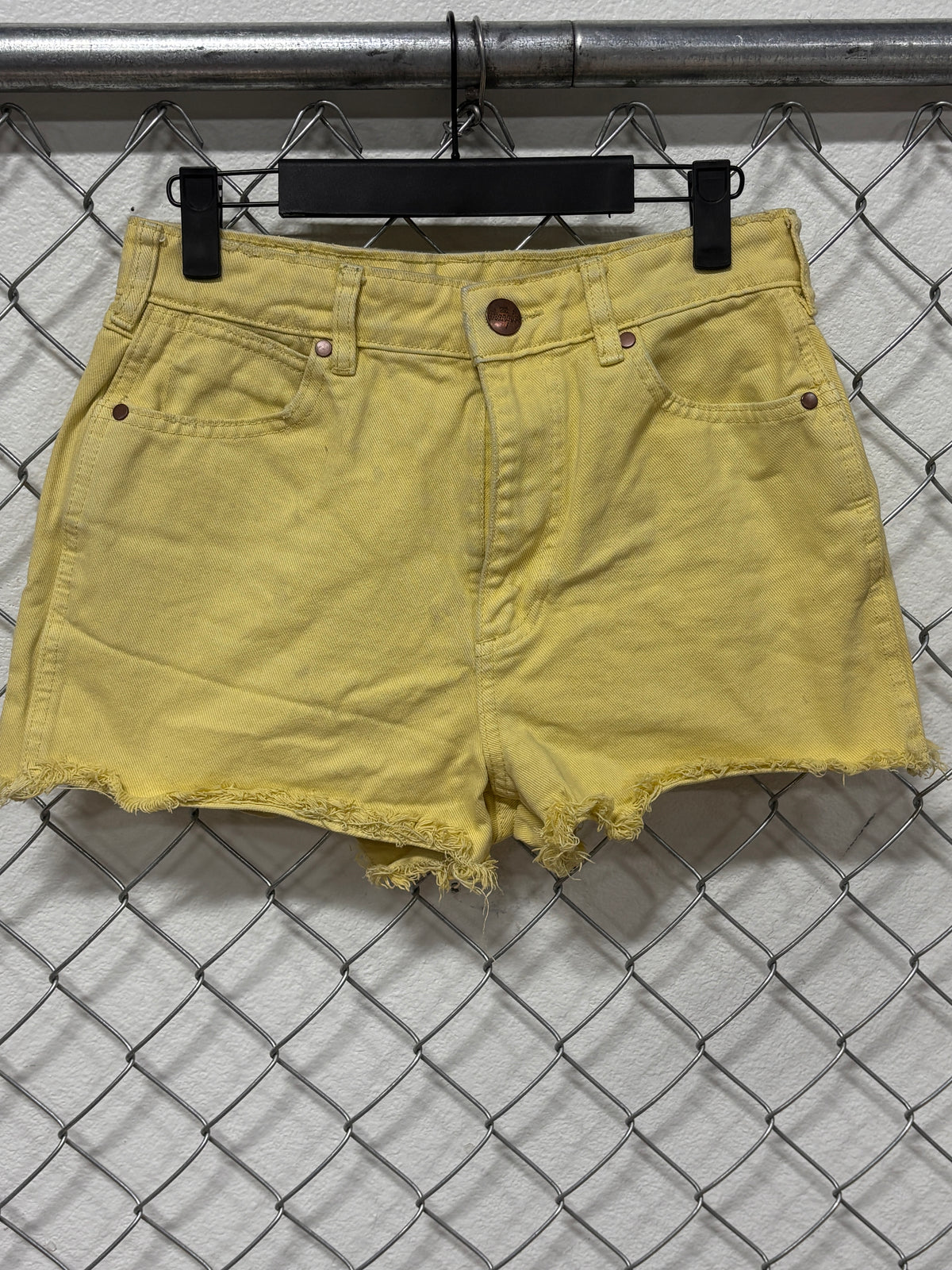 Wrangler x Billabong Women's Yellow Short Denim Shorts Size 26