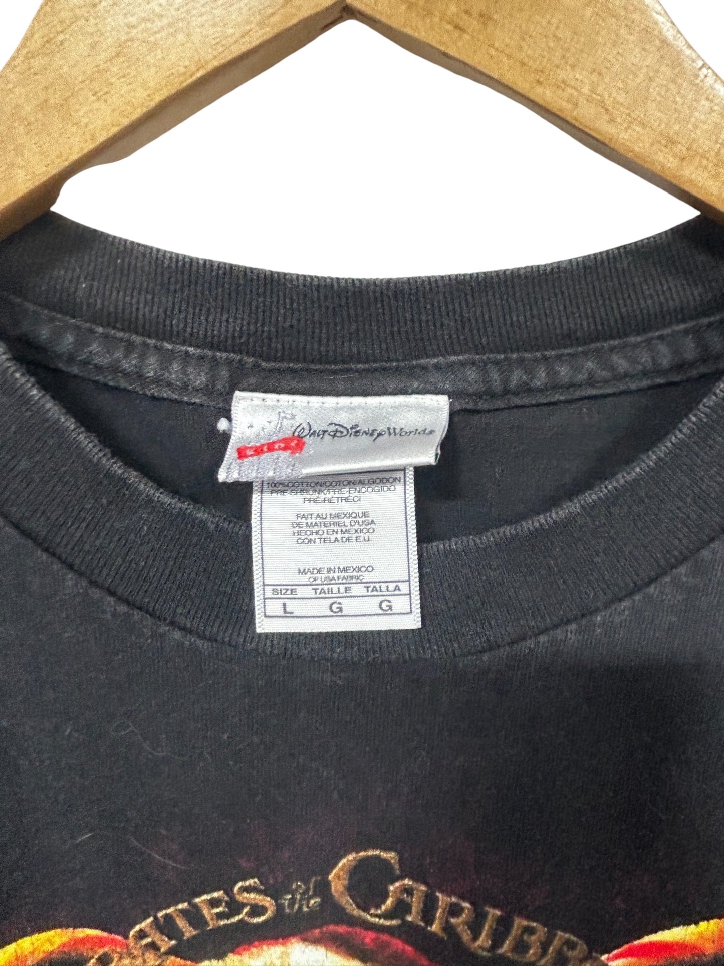 Vintage Y2K Youth Disney Pirates of the Caribbean Tee Size Large