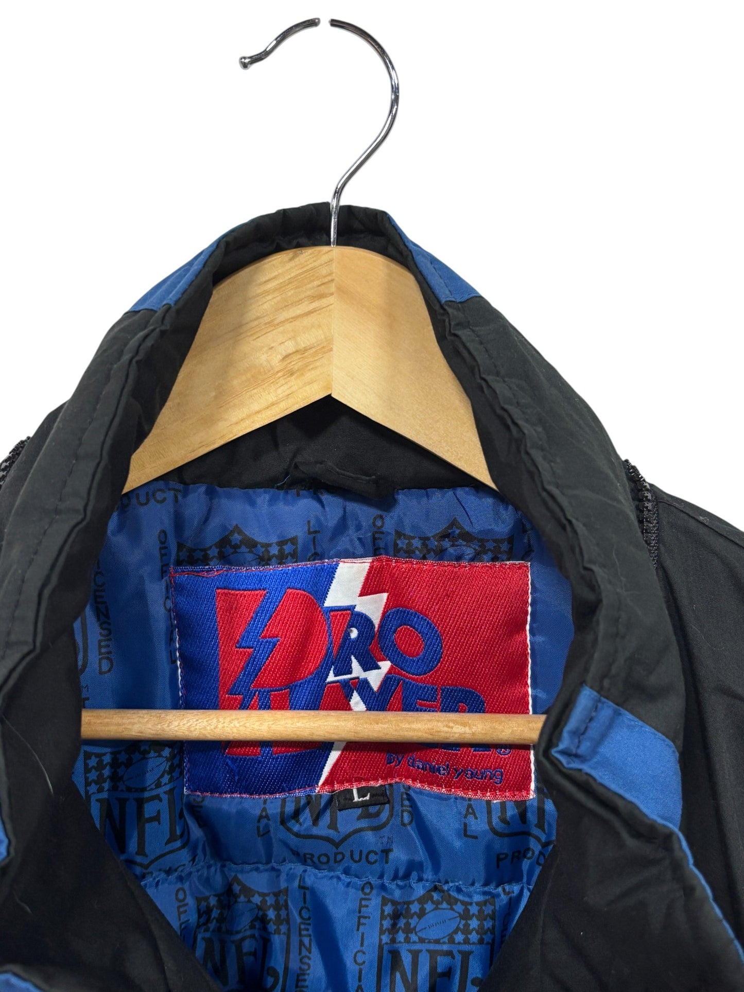 Vintage 90's Pro Player Denver Broncos NFL Puffer Jacket Size Large