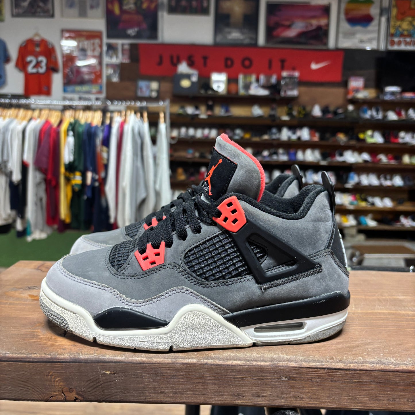 Jordan 4 'Infrared' Size 6Y