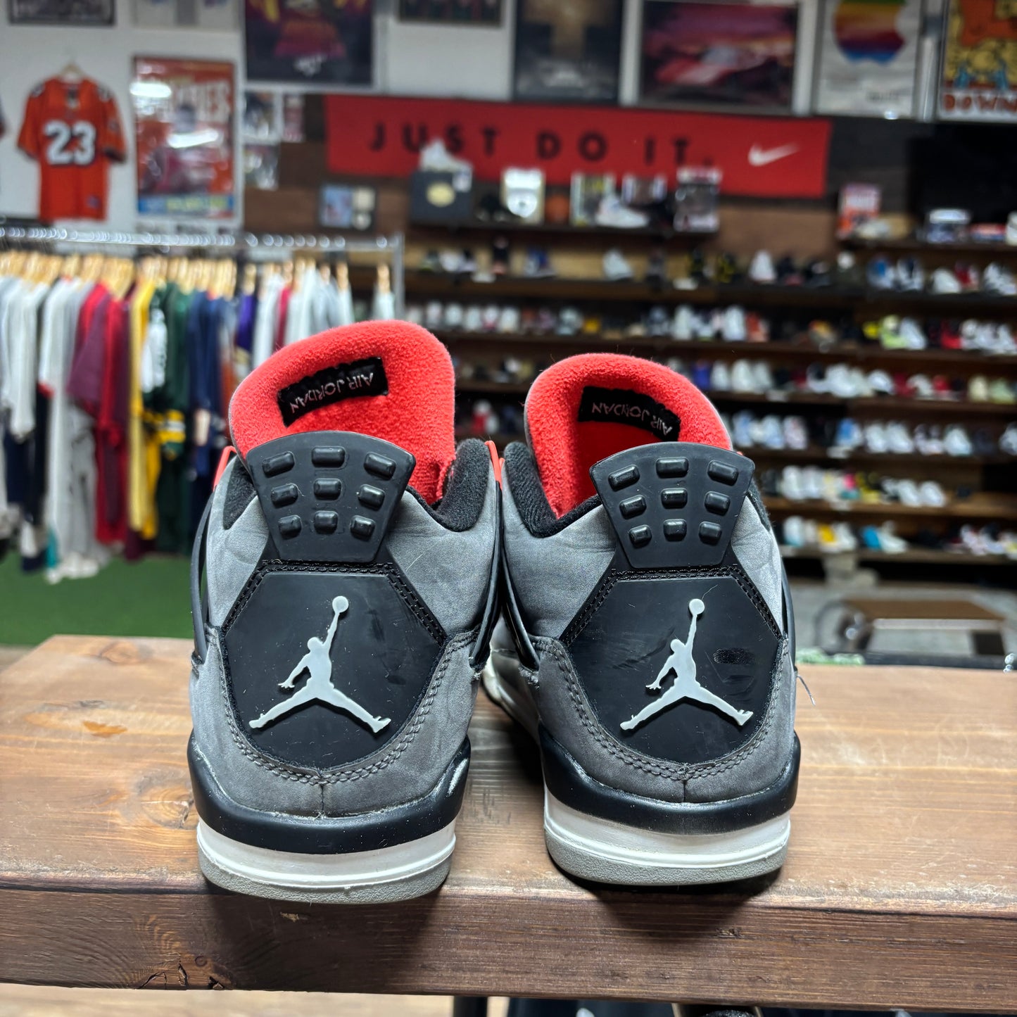 Jordan 4 'Infrared' Size 6Y