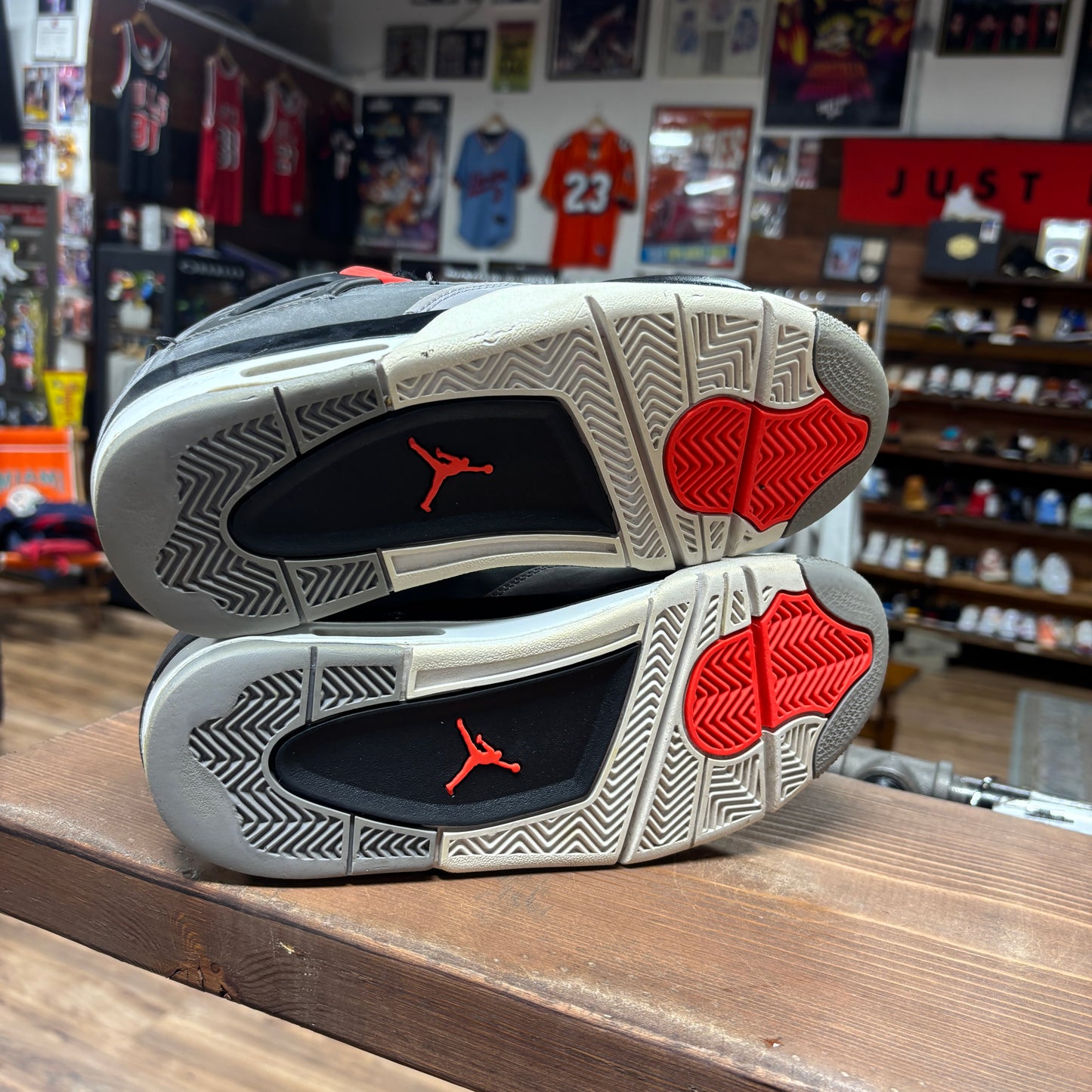 Jordan 4 'Infrared' Size 6Y
