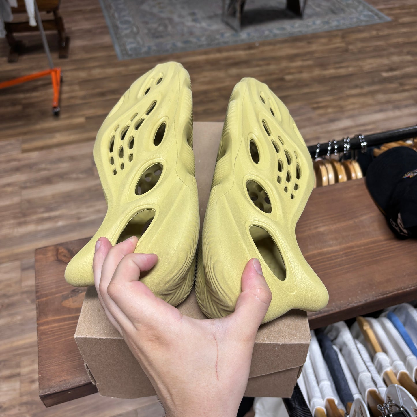 Yeezy Foam RNNR 'Sulfur' Size 10