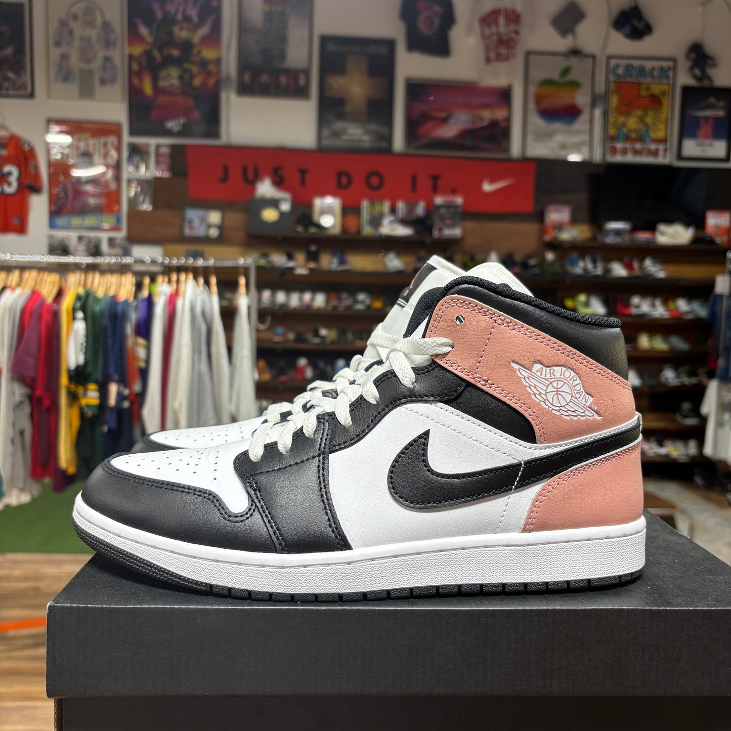 Jordan 1 Mid 'White Rust Pink Black' Size 11