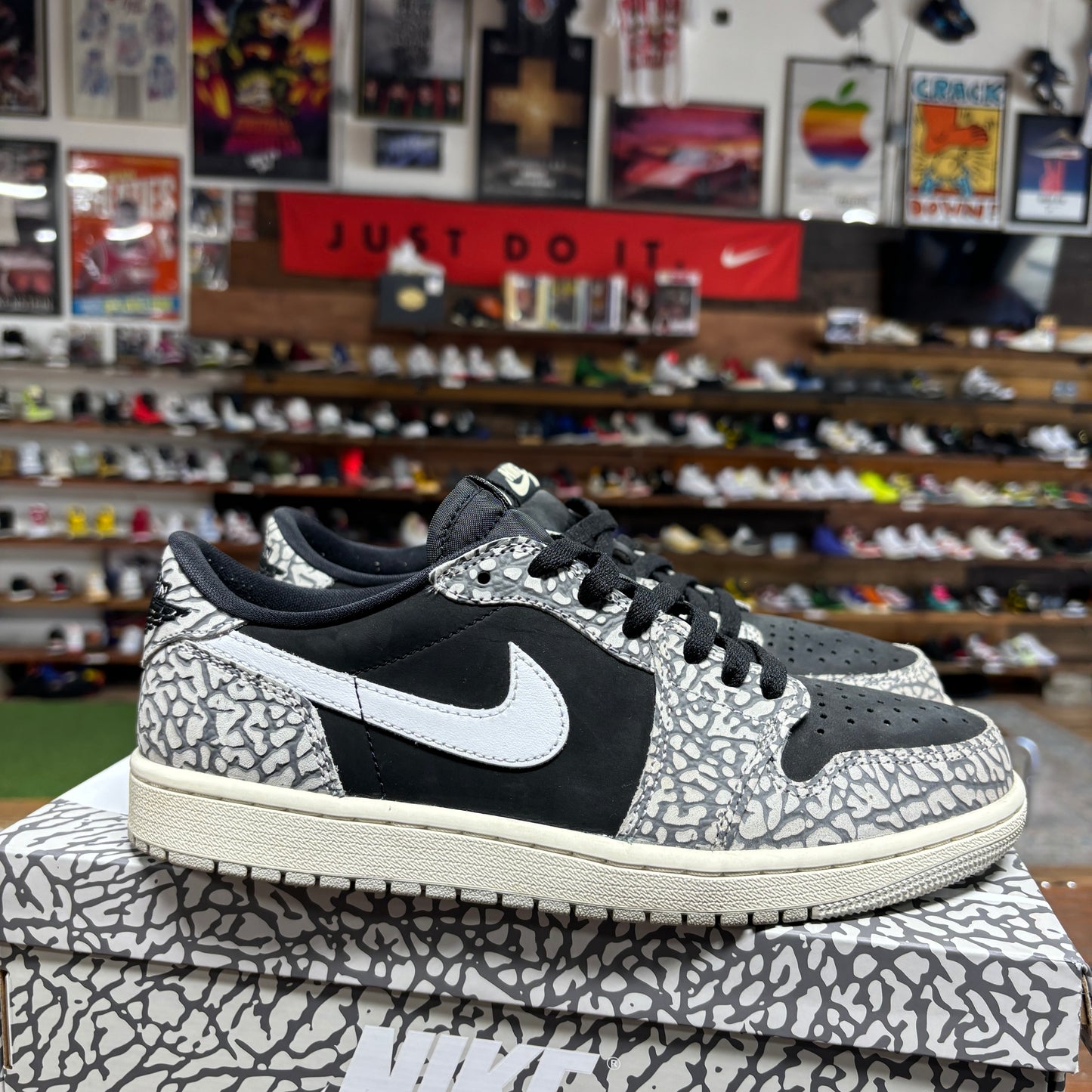 Jordan 1 Low 'Black Cement' Size 8.5