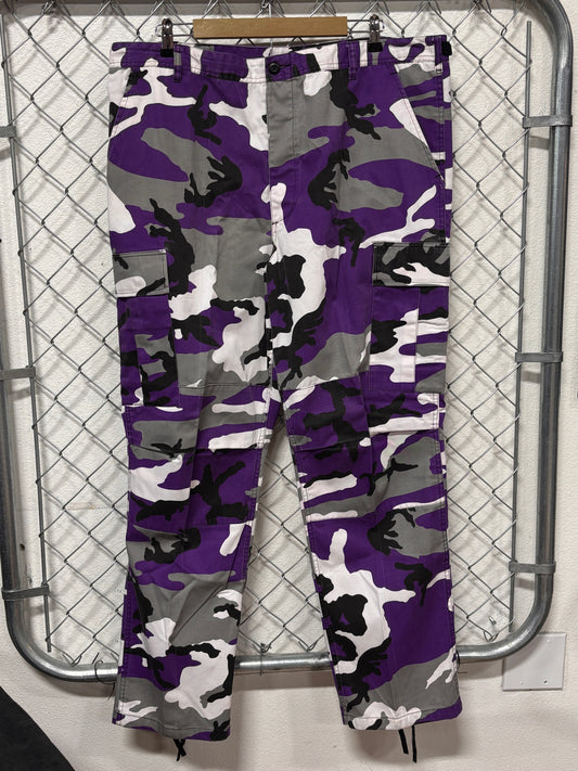 Military Surplus Purple Camo Cargo Pants Size 38x32