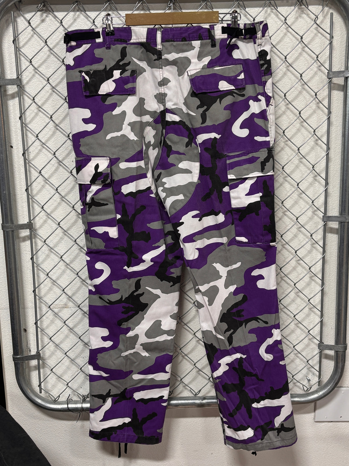 Military Surplus Purple Camo Cargo Pants Size 38x32