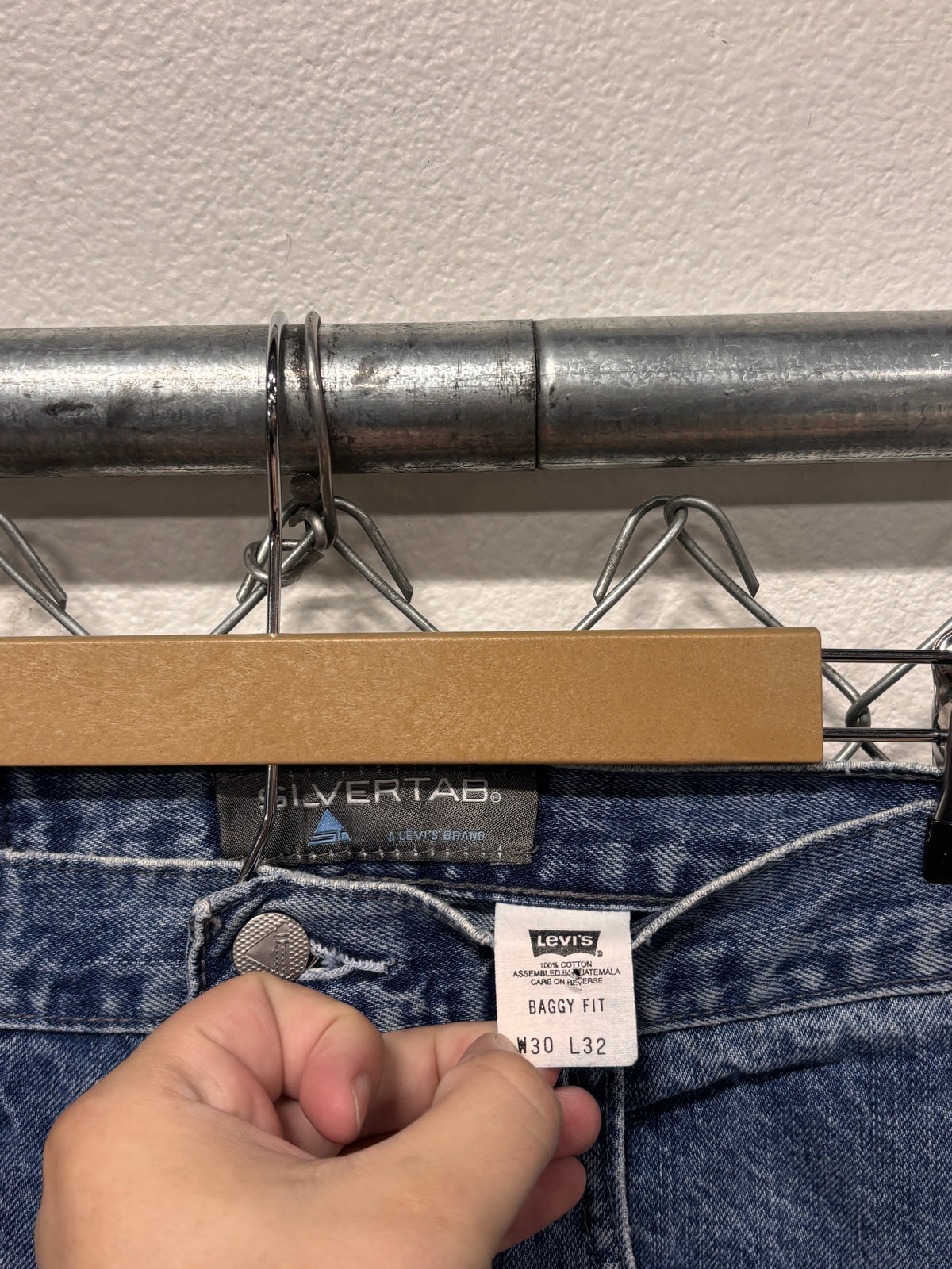Vintage Y2K Levi's Silvertab Baggy Fit Light Wash Skater Denim Jeans Size 30x31