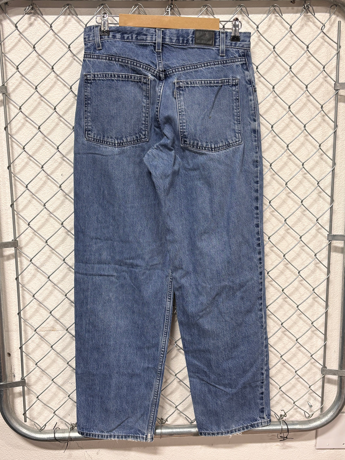 Vintage Y2K Levi's Silvertab Baggy Fit Light Wash Skater Denim Jeans Size 30x31