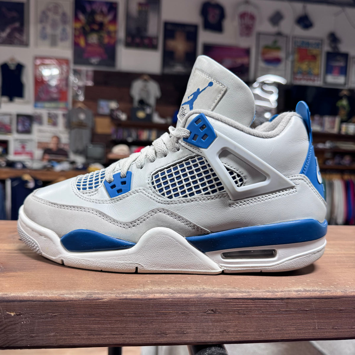Jordan 4 'Military Blue' Size 7Y