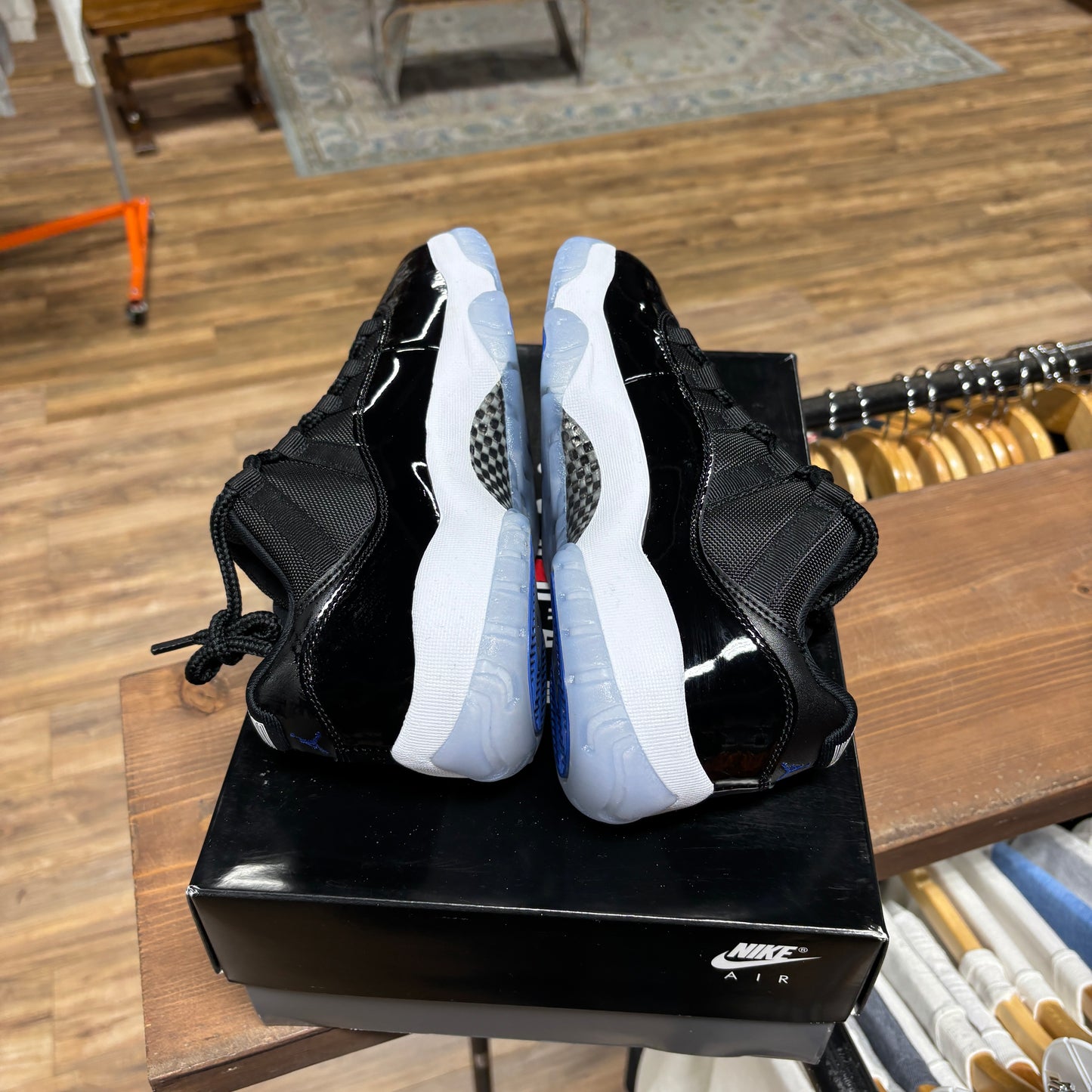 Jordan 11 Low 'Space Jam' Size 8