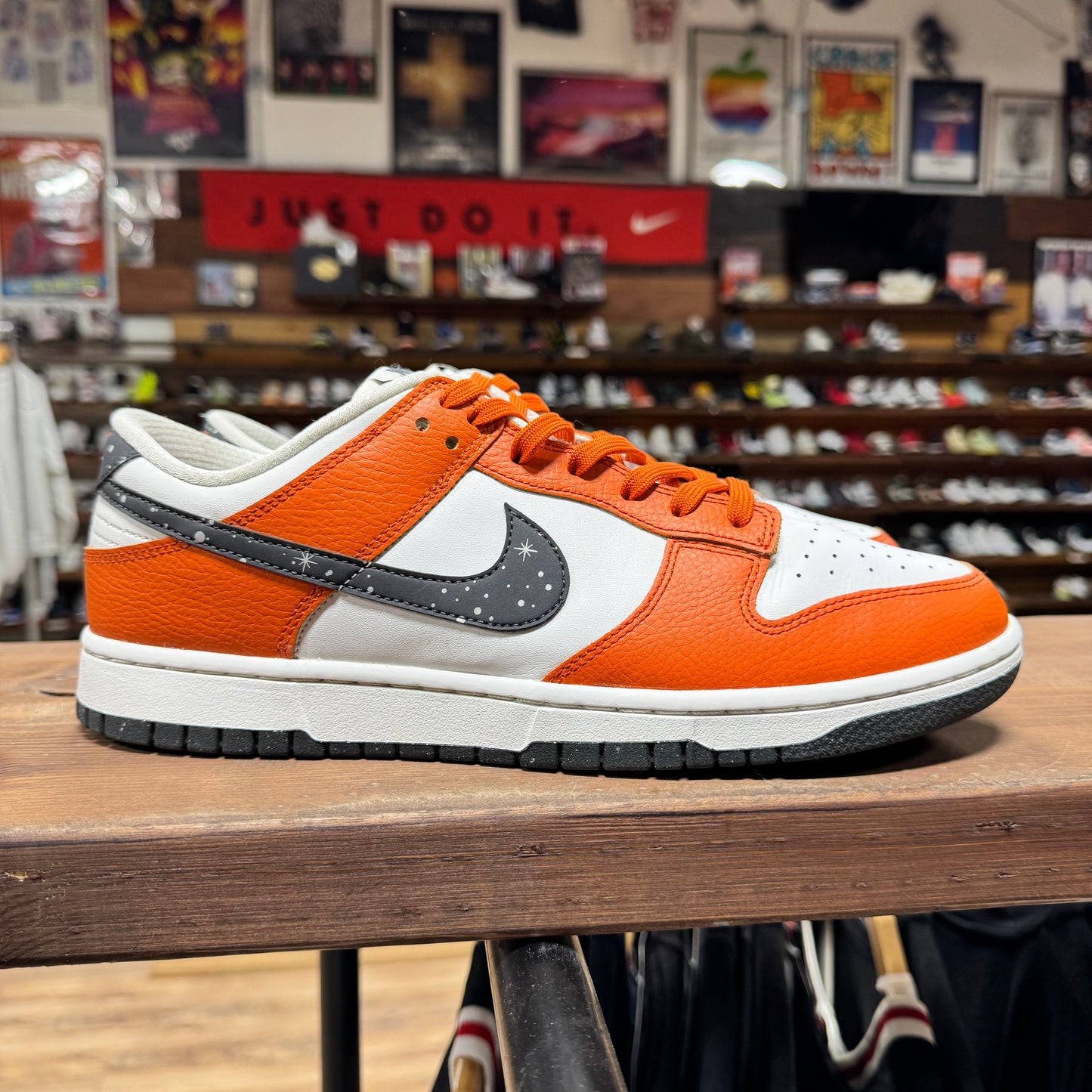 Nike Dunk Low 'Starry Swoosh' Size 11