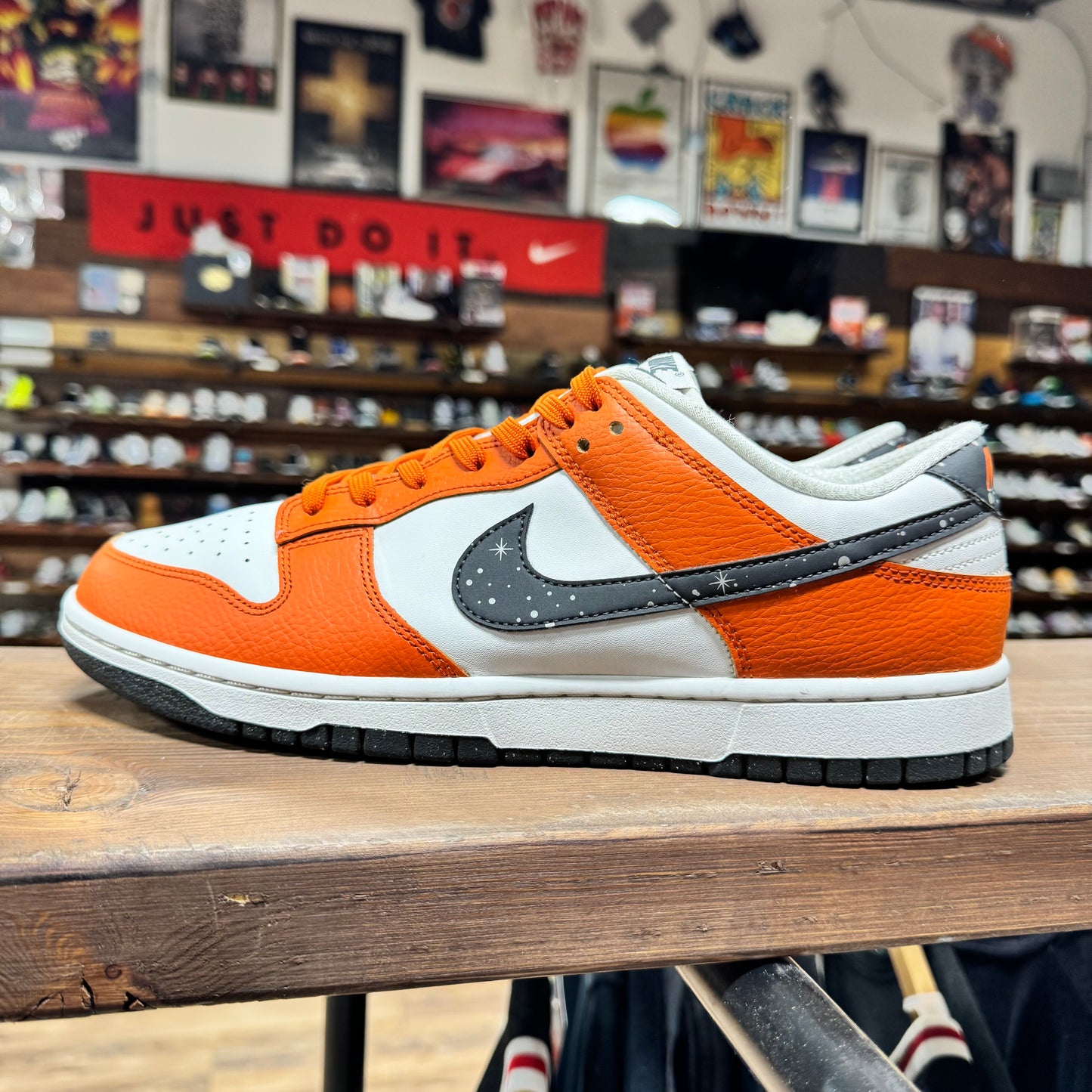 Nike Dunk Low 'Starry Swoosh' Size 11