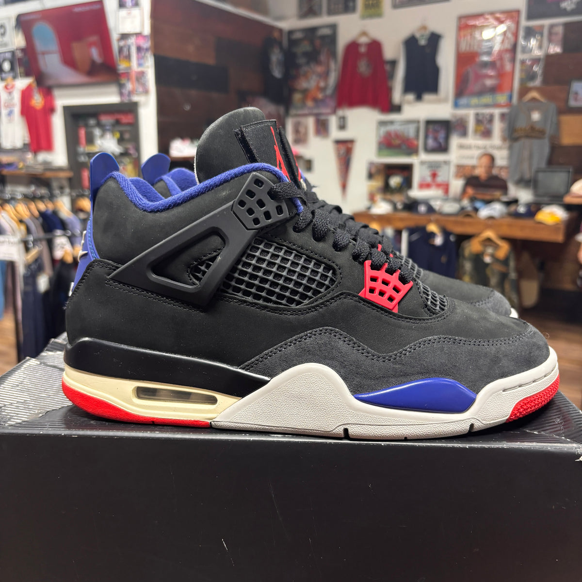 Jordan 4 'Rare Air' Size 9.5