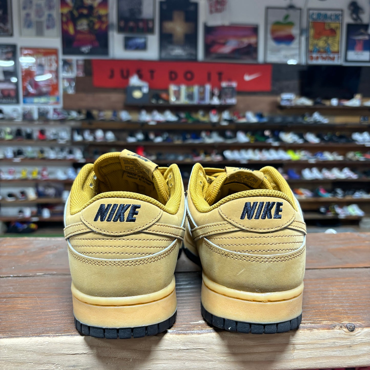 Nike Dunk Low 'Wheat Gum' Size 11