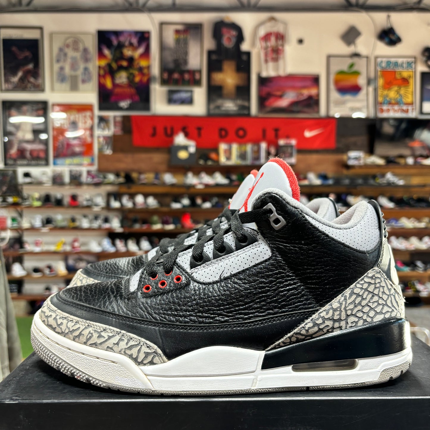 Jordan 3 'Black Cement' Size 9