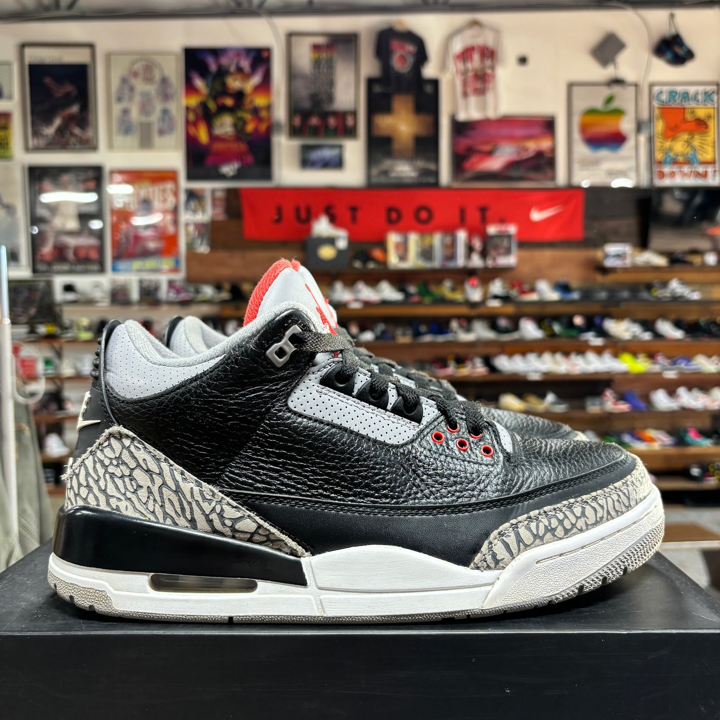 Jordan 3 'Black Cement' Size 9