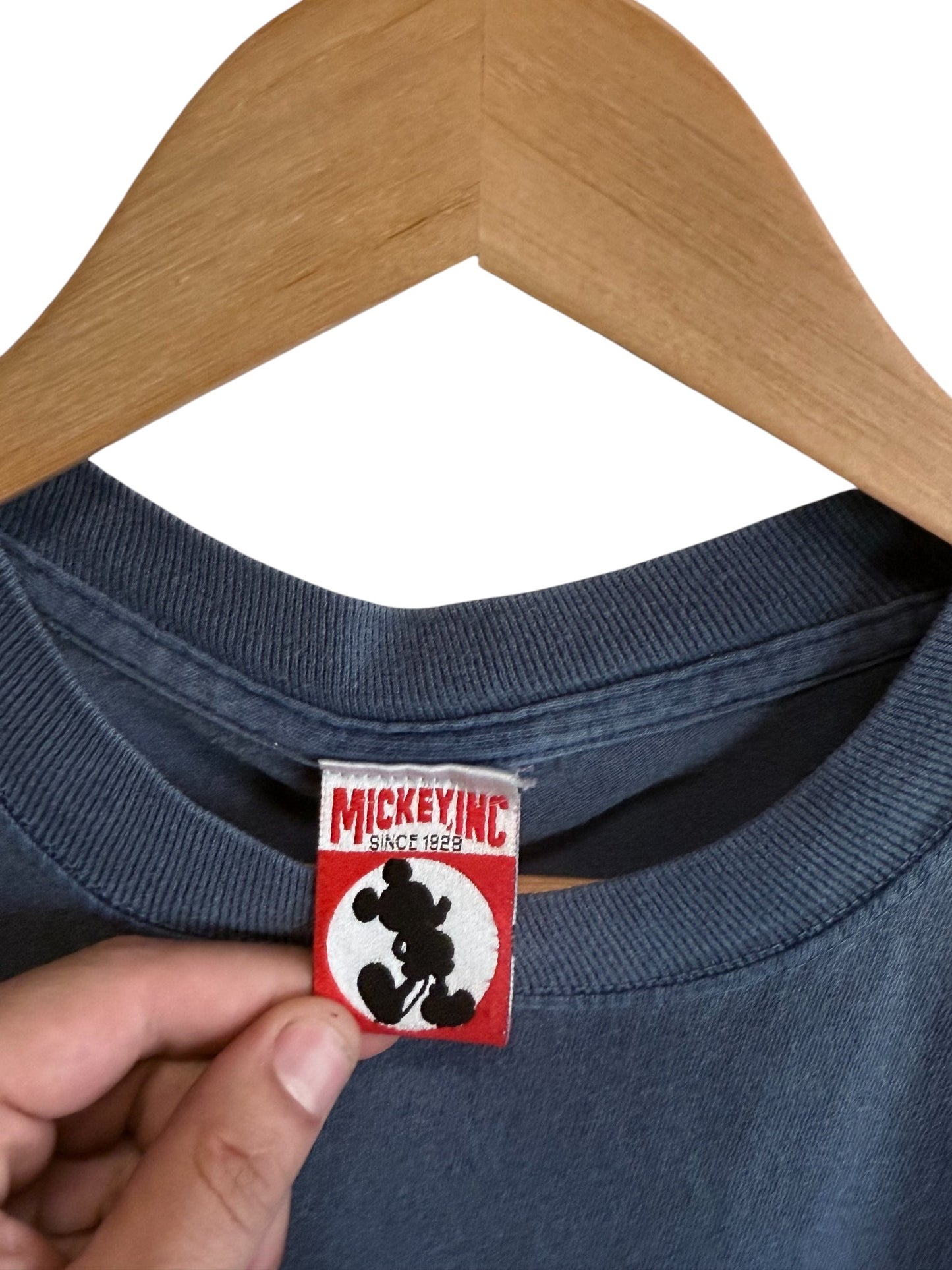 Vintage 90's Disneyland Mickey Mouse Embroidered Cartoon Tee Size Medium