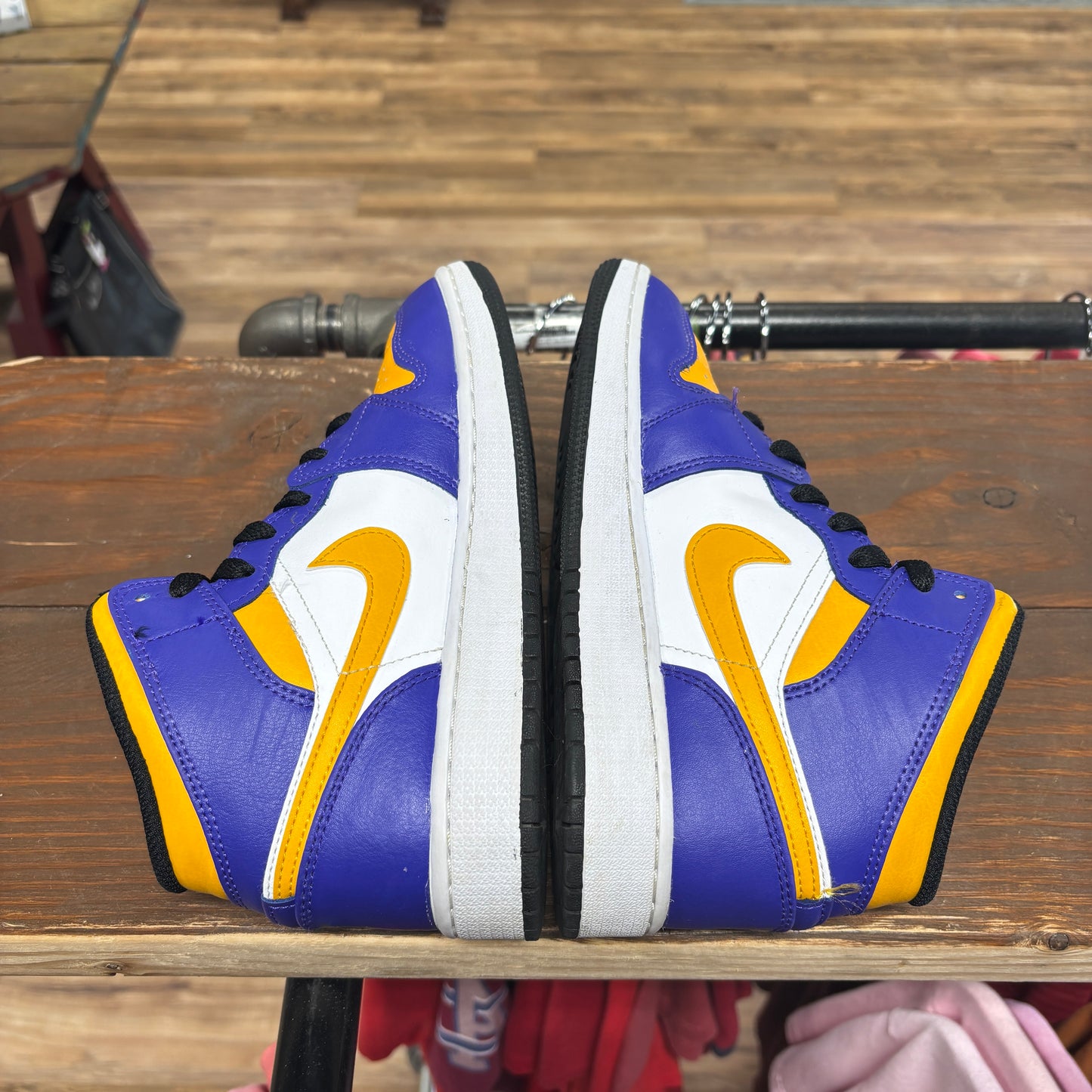 Jordan 1 Mid 'Lakers' Size 5.5Y