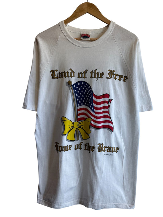 Vintage 90's Nutmeg Land of the Free USA Flag Graphic Tee Size XL