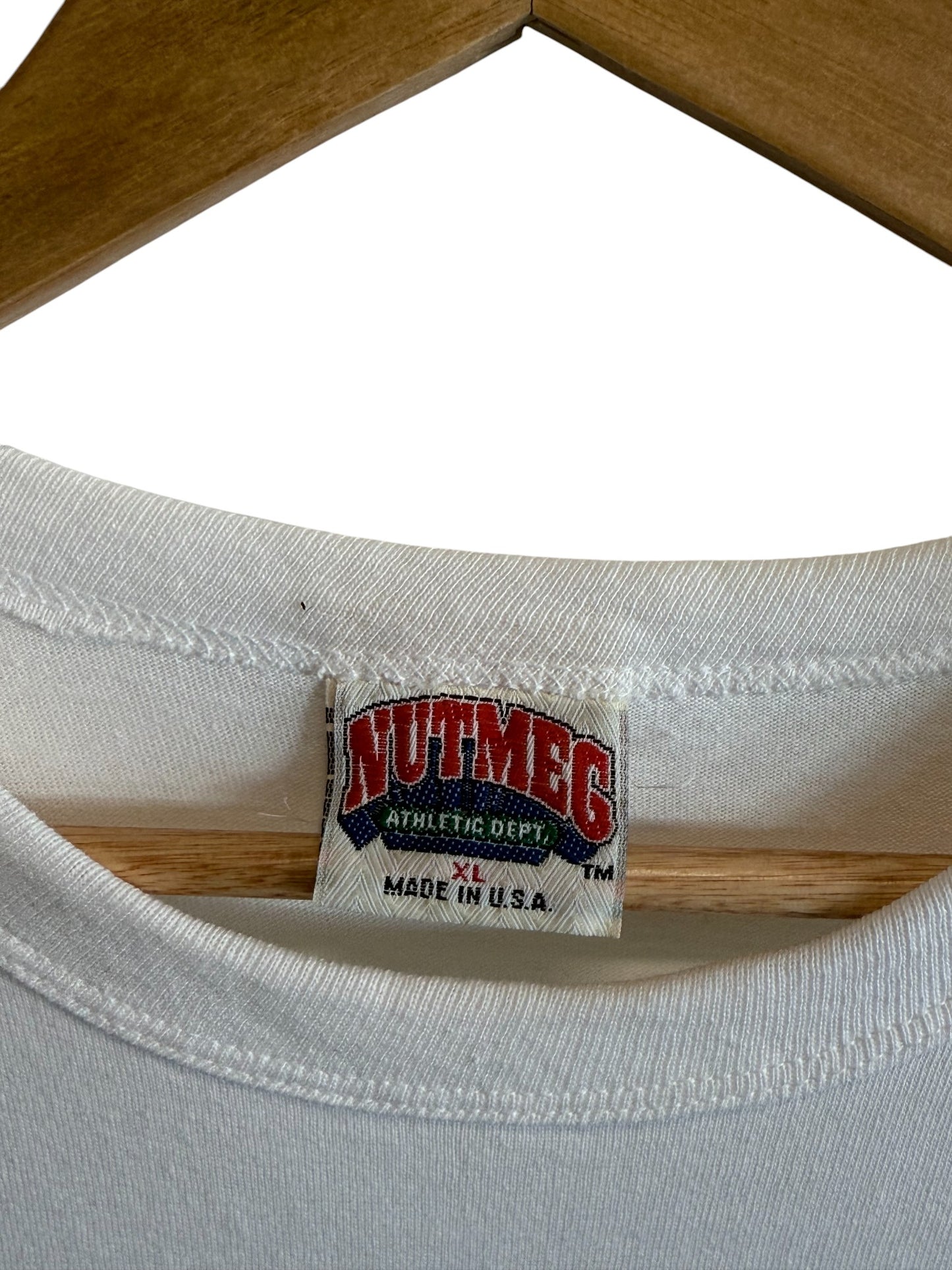 Vintage 90's Nutmeg Land of the Free USA Flag Graphic Tee Size XL