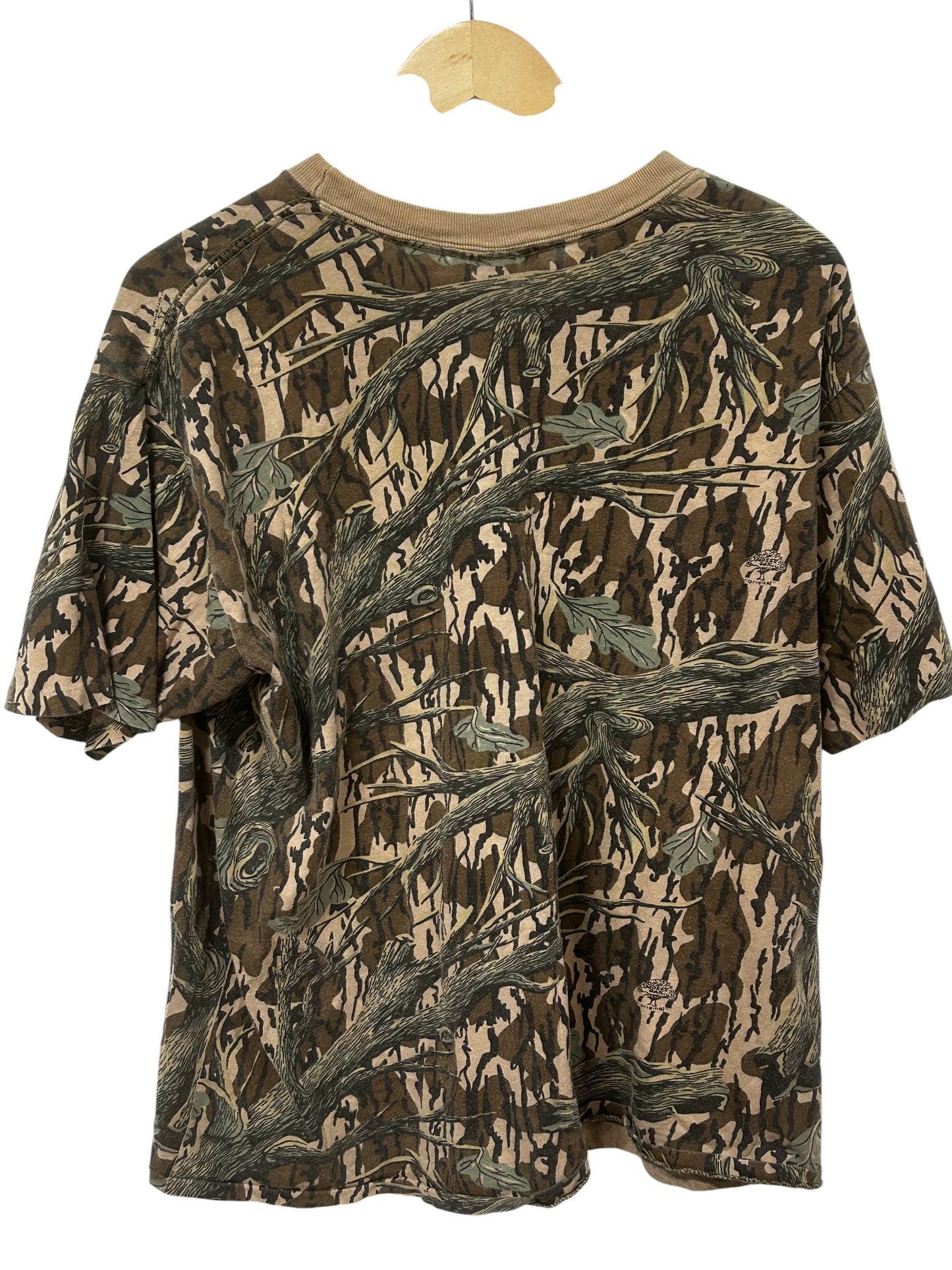 Vintage 90's Hunting Woodland Camo Pocket Tee Size Large