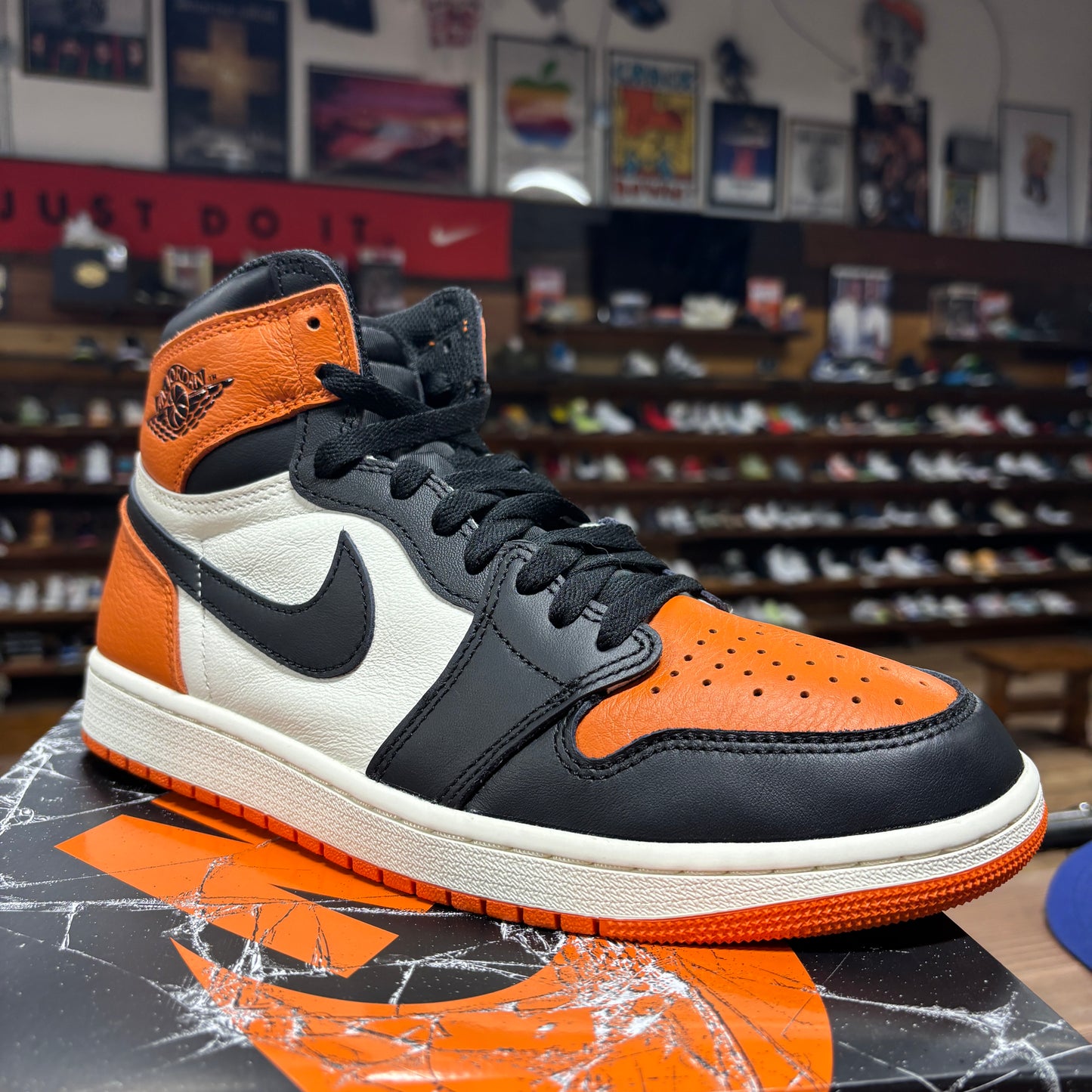 Jordan 1 'Shattered Backboard' Size 10