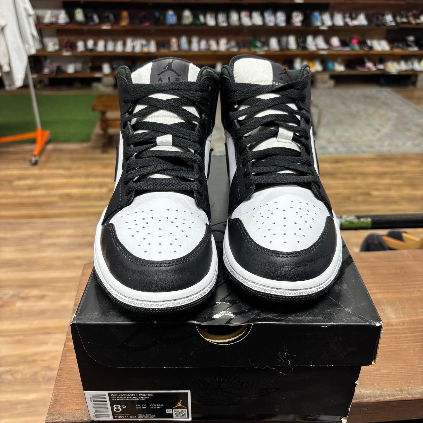 Jordan 1 Mid 'Panda Elephant' Size 8.5